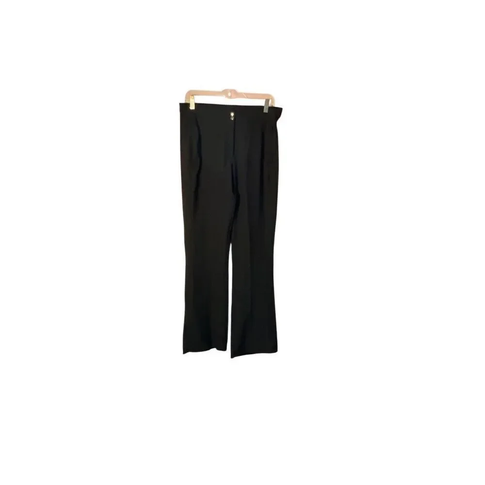 Nike woman’s Black dry, fit training, pants, golf double snap closure size mediu